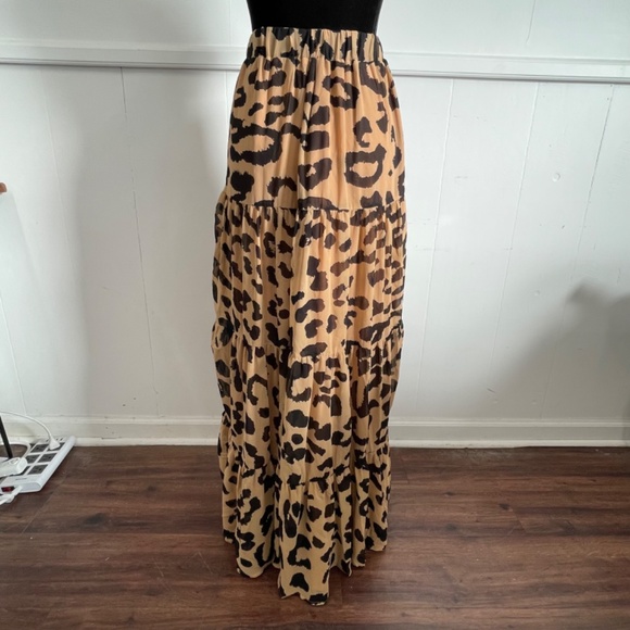Sugarlips Java Leopard Bellingham tiered Maxi Skirt - Picture 3 of 5